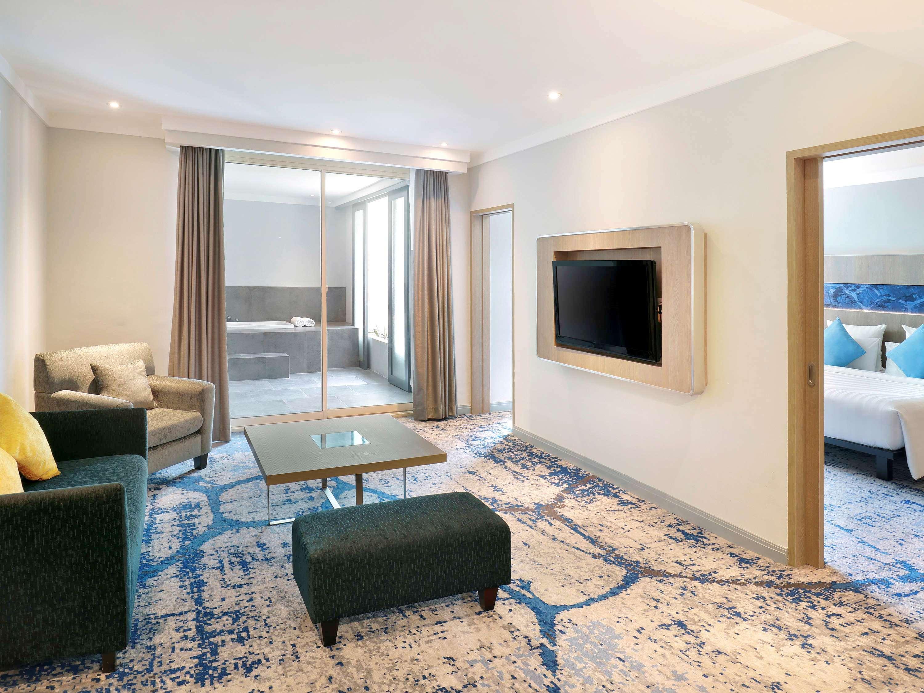 Novotel Jakarta Mangga Dua Square Dış mekan fotoğraf